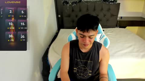 Snapshot of franco_rizzo01 chatting on December 5, 2024, 8:33 pm frank online show from December 5, 2024, 8:33 pm