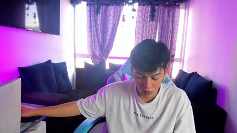 Snapshot of franco_rizzo01 chatting on January 15, 2025, 4:11 pm frank online show from January 15, 2025, 4:11 pm