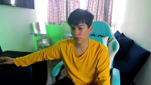 Snapshot of franco_rizzo01 chatting on January 27, 2025, 6:20 pm frank online show from January 27, 2025, 6:20 pm