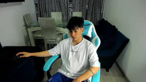 Snapshot of franco_rizzo01 chatting on February 6, 2025, 10:53 pm frank online show from February 6, 2025, 10:53 pm