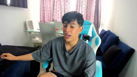 Snapshot of franco_rizzo01 chatting on February 11, 2025, 7:16 pm frank online show from February 11, 2025, 7:16 pm