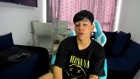 Snapshot of franco_rizzo01 chatting on February 13, 2025, 9:06 pm frank online show from February 13, 2025, 9:06 pm