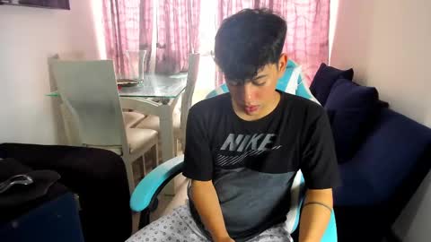 Snapshot of franco_rizzo01 chatting on February 21, 2025, 7:32 pm frank online show from February 21, 2025, 7:32 pm