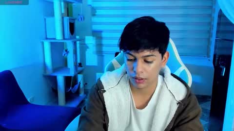 Snapshot of franco_rizzo01 chatting on October 5, 2025, 12:31 am frank online show from October 5, 2025, 12:31 am