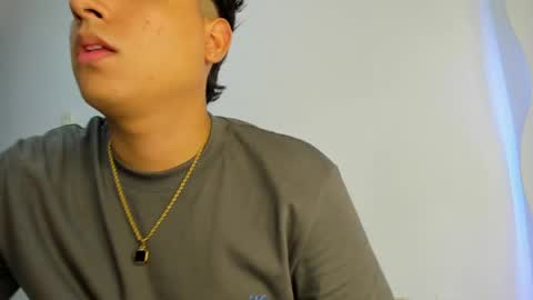 Snapshot of frank_castiglioni chatting on March 1, 2025, 2:02 pm Castiglioni online show from March 1, 2025, 2:02 pm