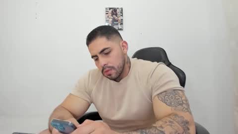 Snapshot of frank_foxx1 chatting on February 16, 2026, 4:41 am frank_foxx1 online show from February 16, 2026, 4:41 am