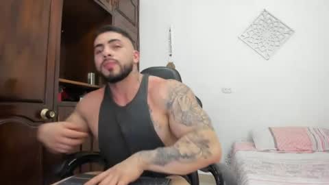 frank_foxx1 online show from June 22, 2026, 4:53 am