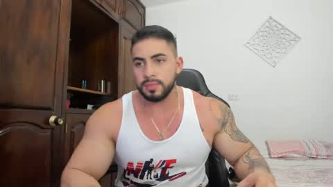 frank_foxx1 online show from June 26, 2026, 4:39 am