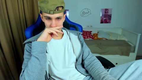 Frank online show from December 23, 2025, 4:10 am