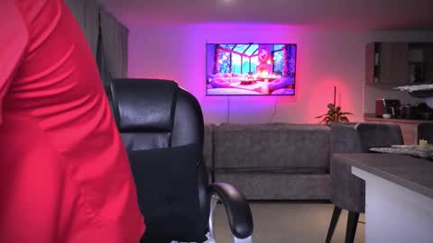 Snapshot of frankfarrellx chatting on February 15, 2026, 12:07 am Frank Farrell. Hey remember to give me a thumbs up Ty online show from February 15, 2026, 12:07 am