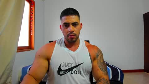 Snapshot of frankfoxx chatting on December 5, 2024, 7:38 pm Frank Fox online show from December 5, 2024, 7:38 pm