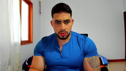 Snapshot of frankfoxx chatting on January 4, 2025, 8:27 pm Frank Fox online show from January 4, 2025, 8:27 pm