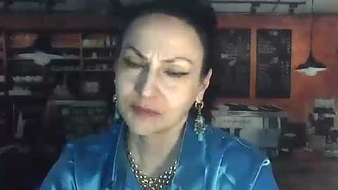 frankieteasing online show from April 12, 2026, 6:35 pm