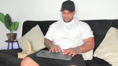 frank online show from December 5, 2025, 2:53 am