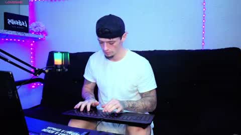 Franco online show from November 5, 2025, 3:12 pm