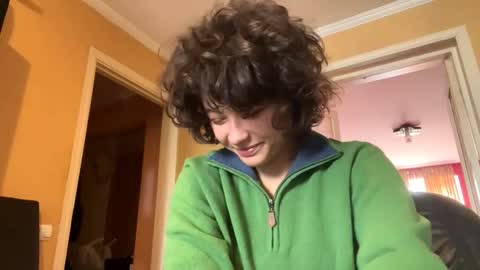 Snapshot of frankreyne chatting on November 5, 2025, 8:58 am Lily online show from November 5, 2025, 8:58 am