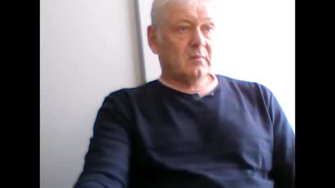 Snapshot of frannkboy61 chatting on April 23, 2026, 11:42 am frannkboy61 online show from April 23, 2026, 11:42 am