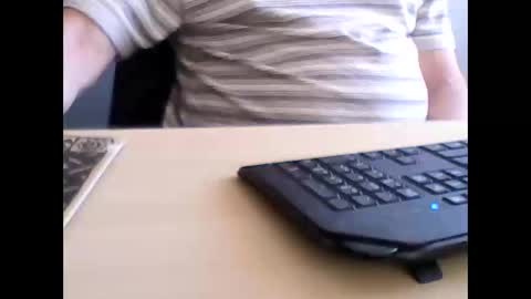 Snapshot of frannkboy61 chatting on April 24, 2026, 1:46 pm frannkboy61 online show from April 24, 2026, 1:46 pm