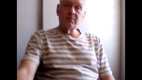 Snapshot of frannkboy61 chatting on April 25, 2026, 10:07 am frannkboy61 online show from April 25, 2026, 10:07 am