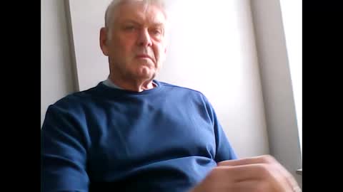 Snapshot of frannkboy61 chatting on May 18, 2026, 2:23 pm frannkboy61 online show from May 18, 2026, 2:23 pm
