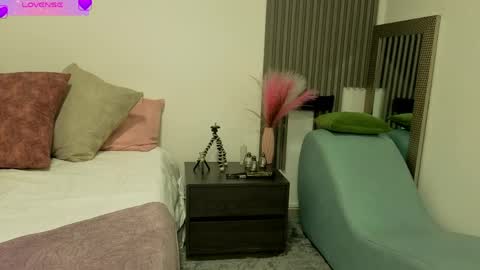 Snapshot of fransheskarossi_ chatting on June 4, 2026, 11:27 am Fransheska online show from June 4, 2026, 11:27 am