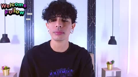 Snapshot of franvill_trato chatting on September 23, 2025, 7:28 pm Franvill trato online show from September 23, 2025, 7:28 pm