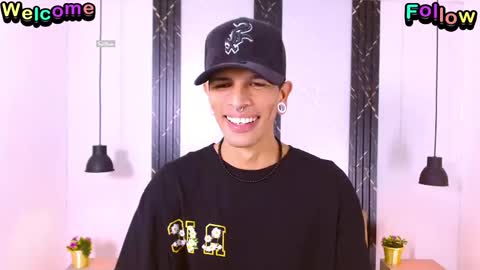 Snapshot of franvill_trato chatting on September 24, 2025, 7:28 pm Franvill trato online show from September 24, 2025, 7:28 pm