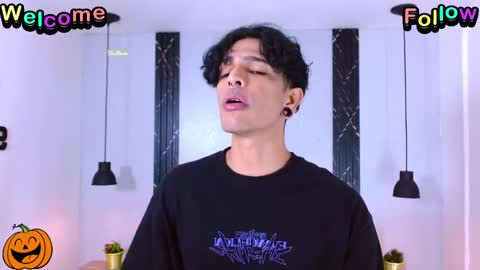 Snapshot of franvill_trato chatting on October 6, 2025, 6:05 pm Franvill trato online show from October 6, 2025, 6:05 pm