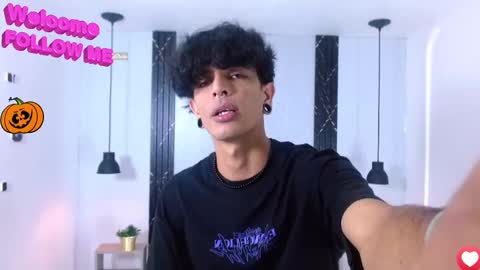 Snapshot of franvill_trato chatting on October 9, 2025, 7:45 pm Franvill trato online show from October 9, 2025, 7:45 pm