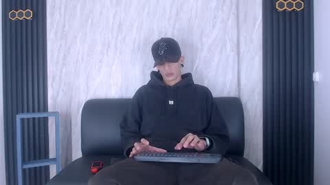 Snapshot of franvill_trato chatting on October 12, 2025, 12:04 pm Franvill trato online show from October 12, 2025, 12:04 pm