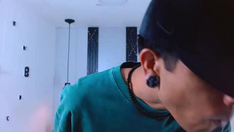 Franvill trato online show from November 4, 2025, 7:13 pm