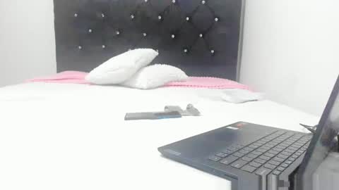 Snapshot of franyjuly chatting on January 9, 2025, 3:36 am franyjuly online show from January 9, 2025, 3:36 am