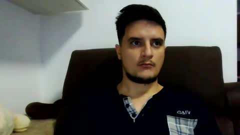 Snapshot of fraromeo2 chatting on December 22, 2025, 1:30 pm fraromeo2 online show from December 22, 2025, 1:30 pm