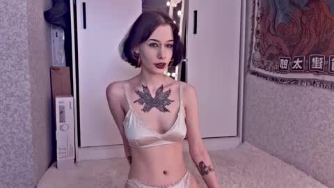 mistress Bastet and  mintcola online show from November 11, 2025, 5:57 pm