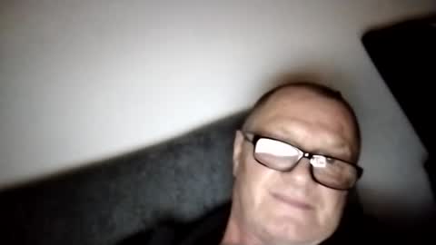 Snapshot of frauenfeind1 chatting on February 21, 2025, 7:34 am Wolfi online show from February 21, 2025, 7:34 am