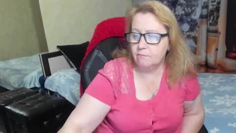 Snapshot of fraumartha chatting on December 19, 2025, 12:56 pm FrauMartha online show from December 19, 2025, 12:56 pm