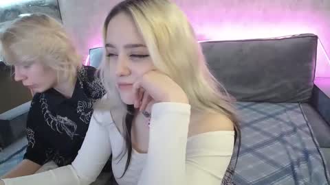 Snapshot of fray_and_lilla chatting on March 17, 2026, 8:45 pm fray_and_lilla online show from March 17, 2026, 8:45 pm