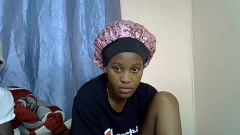 kiki online show from November 3, 2025, 5:58 pm