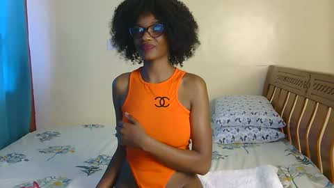 Snapshot of freakky_nessa chatting on December 8, 2024, 9:24 am Nessa-Independent model online show from December 8, 2024, 9:24 am
