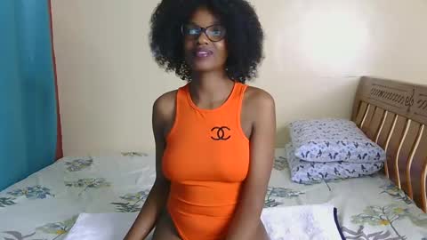 Snapshot of freakky_nessa chatting on December 8, 2024, 7:22 pm Nessa-Independent model online show from December 8, 2024, 7:22 pm