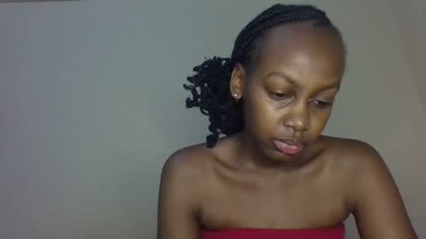 Snapshot of freaky_beauty chatting on June 1, 2026, 9:27 pm freaky_beauty online show from June 1, 2026, 9:27 pm