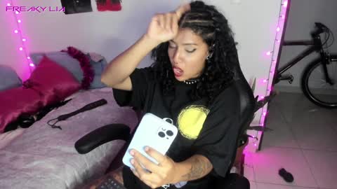 Lia Gomez online show from December 6, 2024, 2:35 am