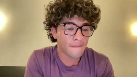 freakydlboii online show from June 16, 2026, 1:41 am