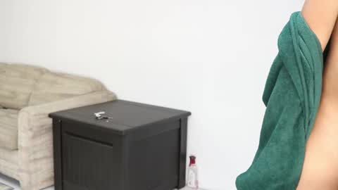 Snapshot of freakylongpenis chatting on March 6, 2026, 7:21 pm BOOK ME I STRIP ASIAN 18 BIGBOOBS MATURE EBONY ANAL LATINA MUSCLE MILF SKINNY BIGASS SHY BBC SLAVE online show from March 6, 2026, 7:21 pm