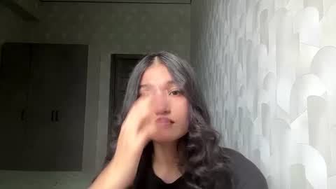 Mia online show from June 20, 2026, 5:21 am