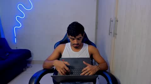 valeria online show from April 12, 2026, 1:49 pm