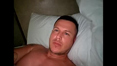 fredwilliam26 online show from October 22, 2025, 2:50 pm
