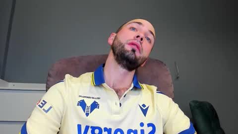 Andrew online show from November 17, 2025, 12:55 pm