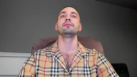 Andrew online show from November 27, 2025, 9:39 pm