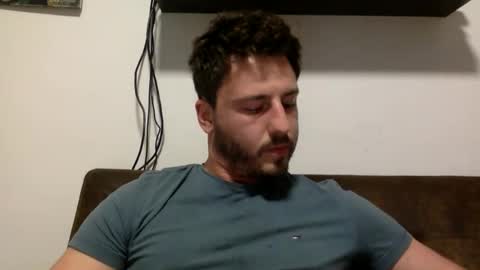 Snapshot of freeeeeeench chatting on November 17, 2025, 10:48 pm freeeeeeench online show from November 17, 2025, 10:48 pm